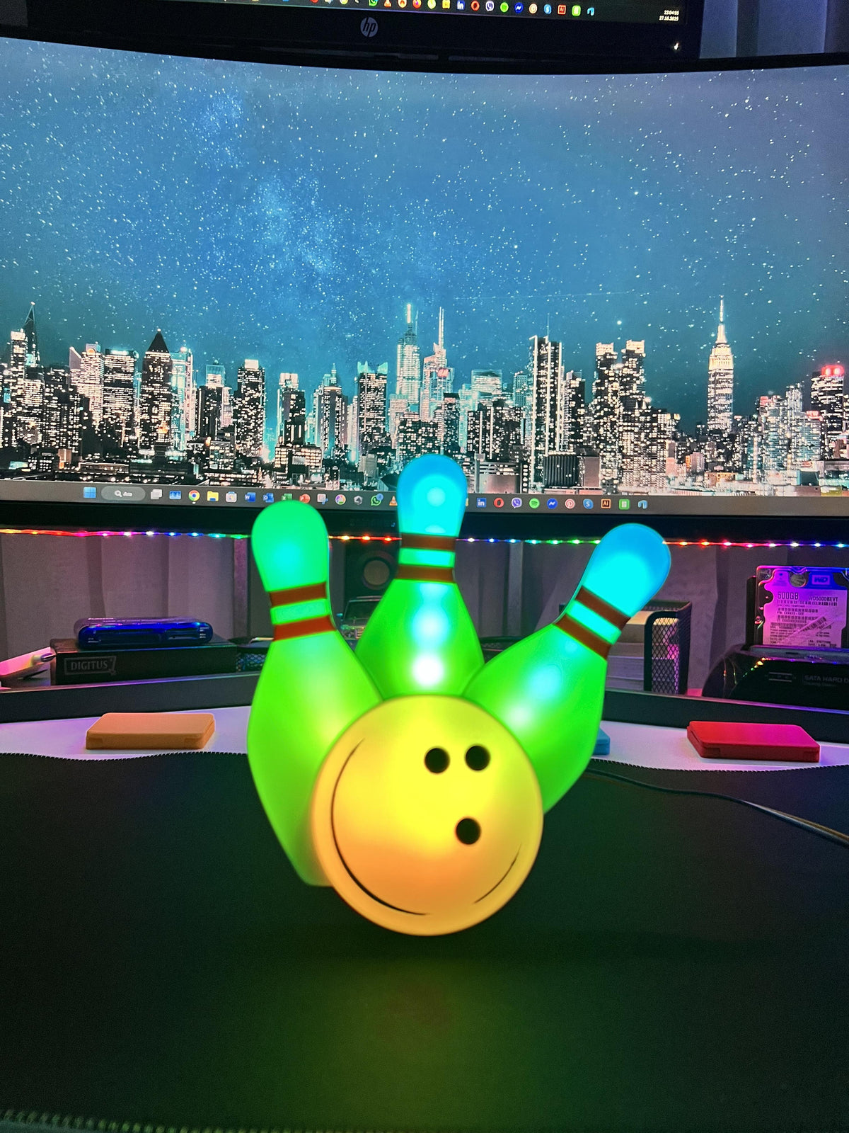 Bowling Logo Masaüstü Aydınlatma Aksesuarı