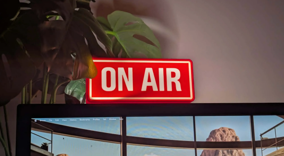 On Air Masaüstü Aydınlatma Aksesuarı