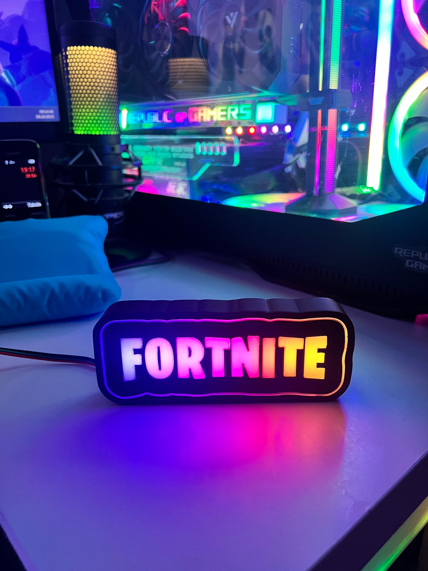 Fortnite Logo Masaüstü Aydınlatma Aksesuarı