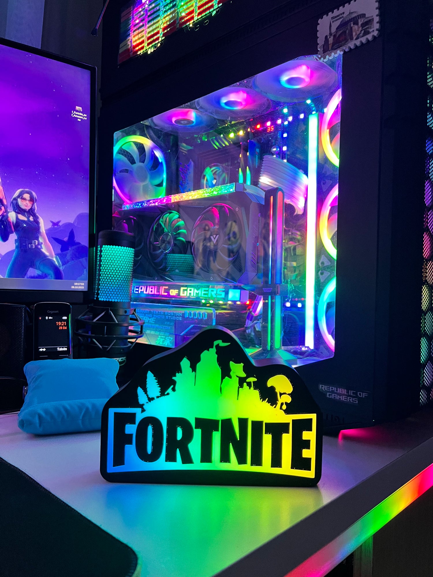 Fortnite Logo Masaüstü Aydınlatma Aksesuarı