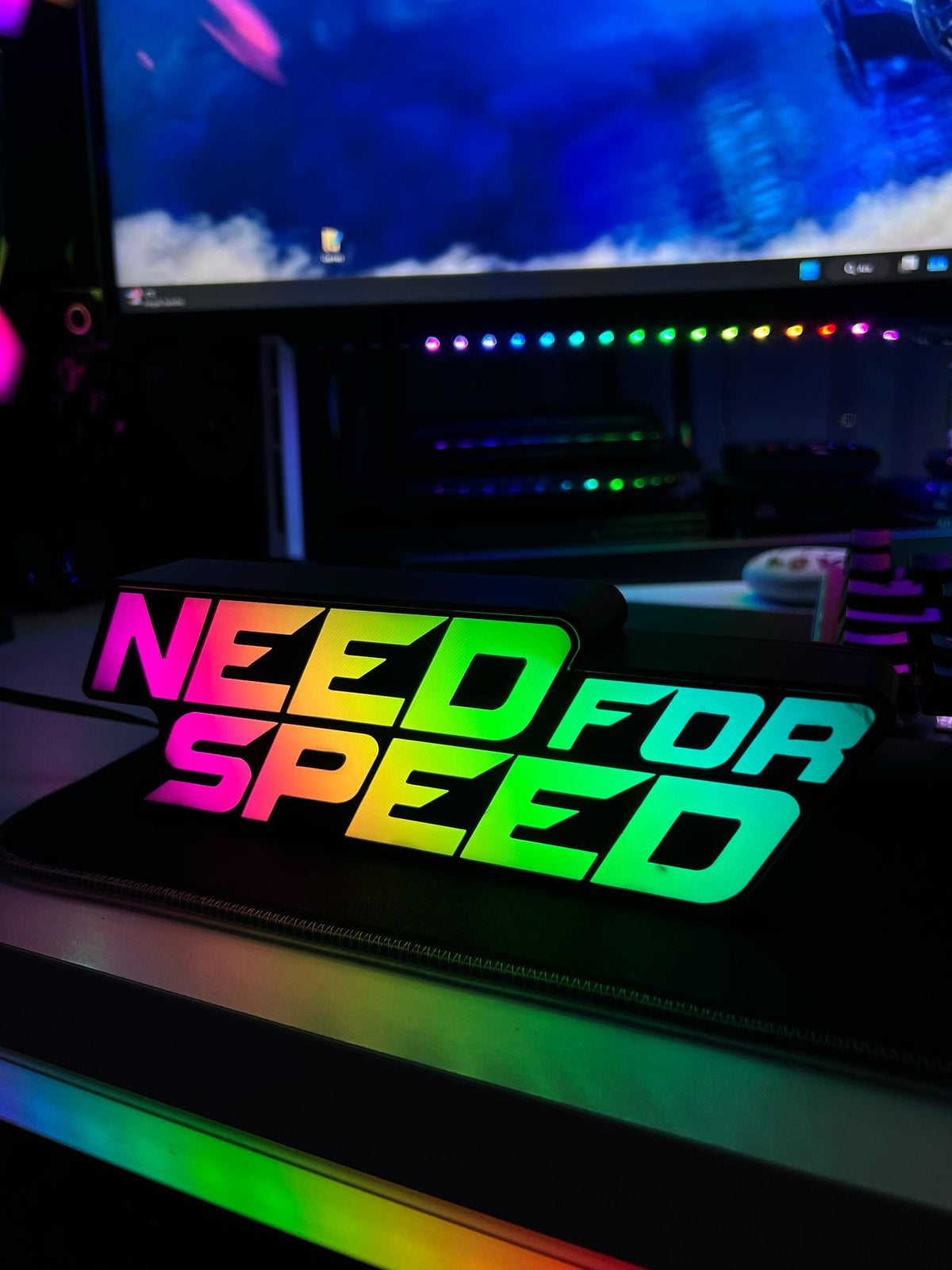 Need For Speed Logo Masaüstü Aydınlatma Aksesuarı