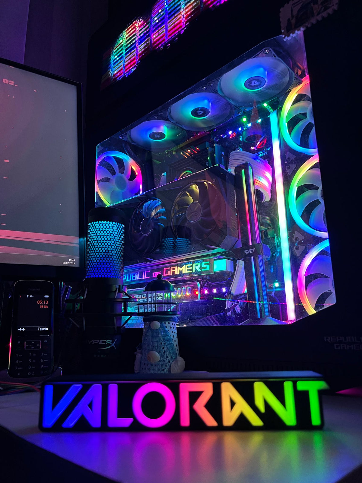 Valorant Logo Masaüstü Aydınlatma Aksesuarı