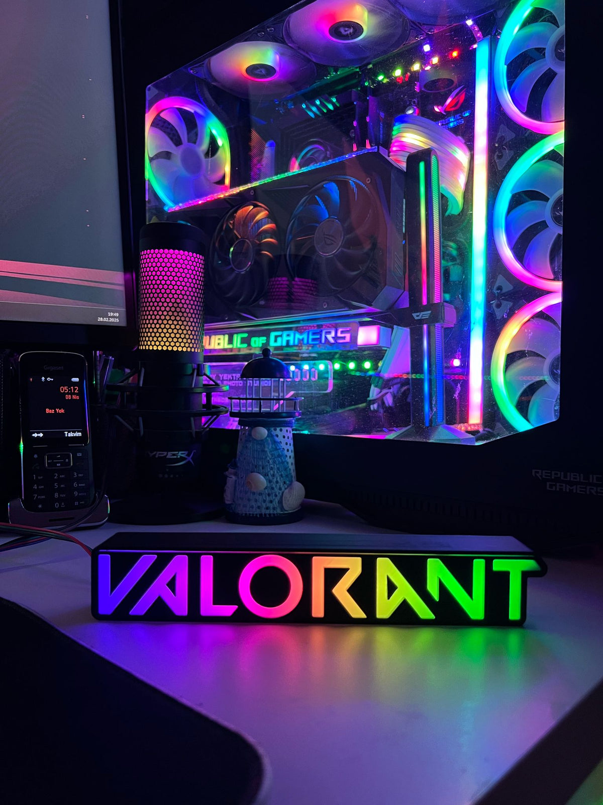 Valorant Logo Masaüstü Aydınlatma Aksesuarı
