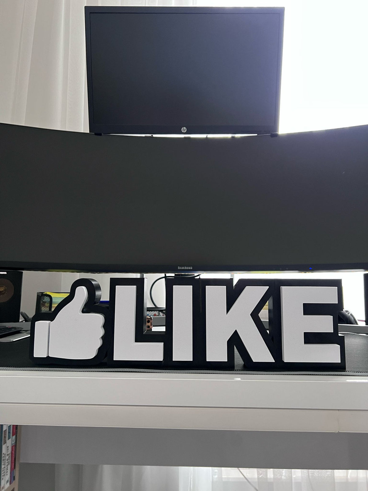 Like Sosyal Medya Tasarımı Duvar Aydınlatma Aksesuarı